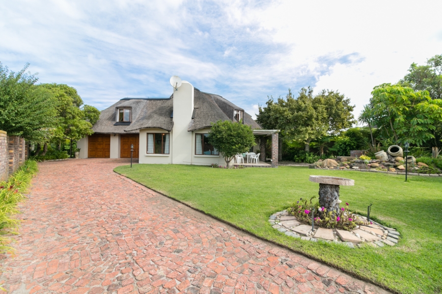 3 Bedroom Property for Sale in The Island Western Cape